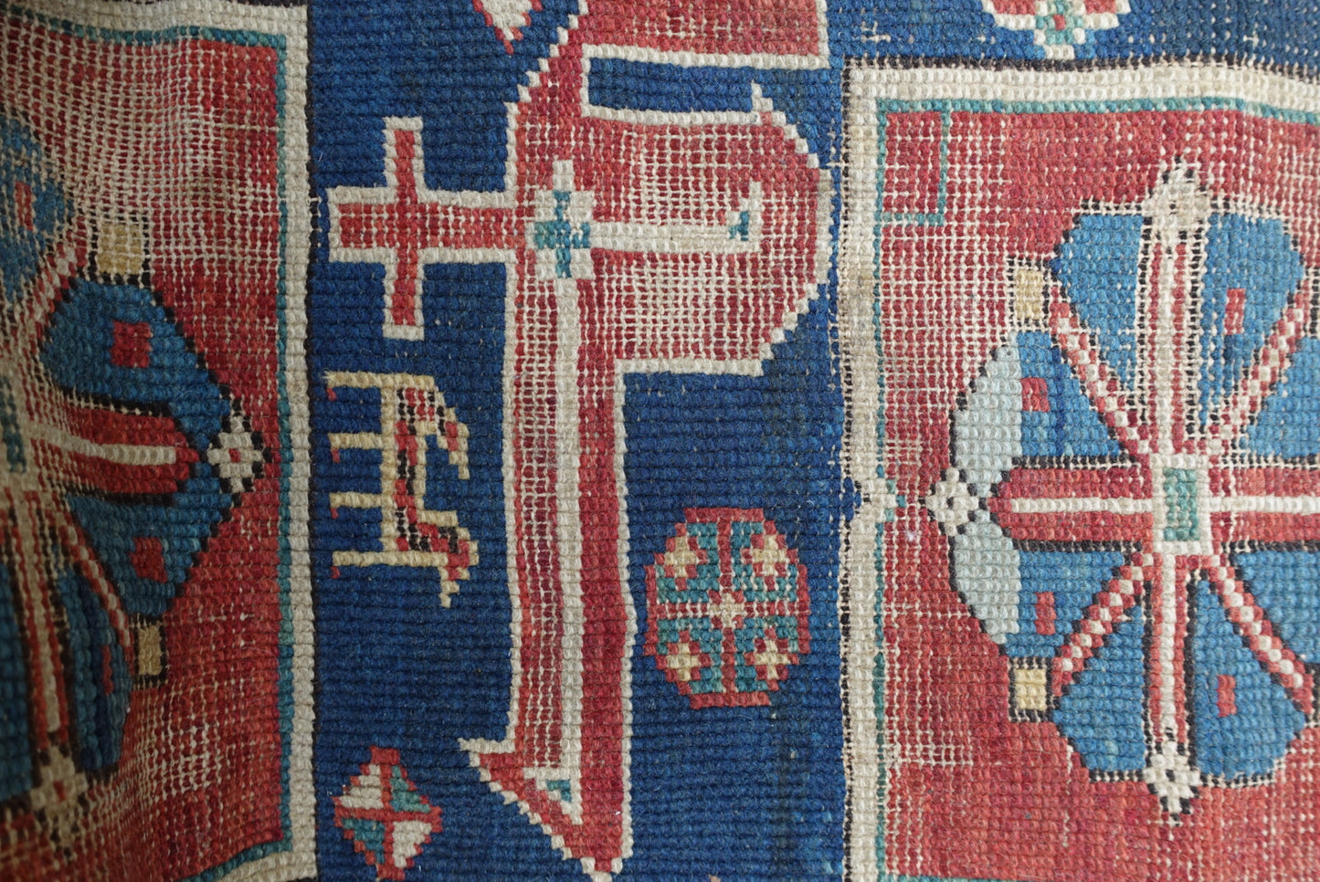 The Esra Vintage Rug