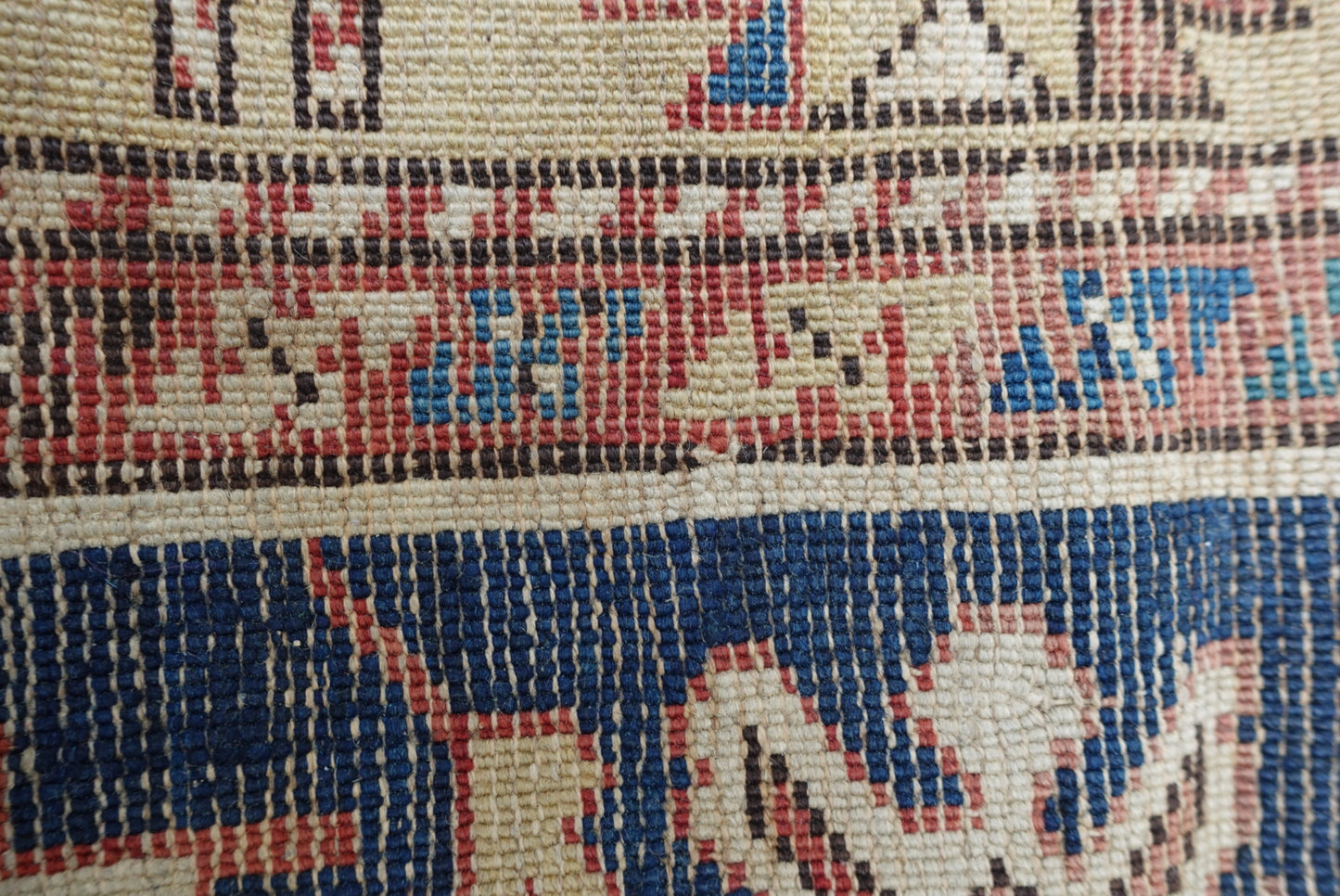 The Esra Vintage Rug
