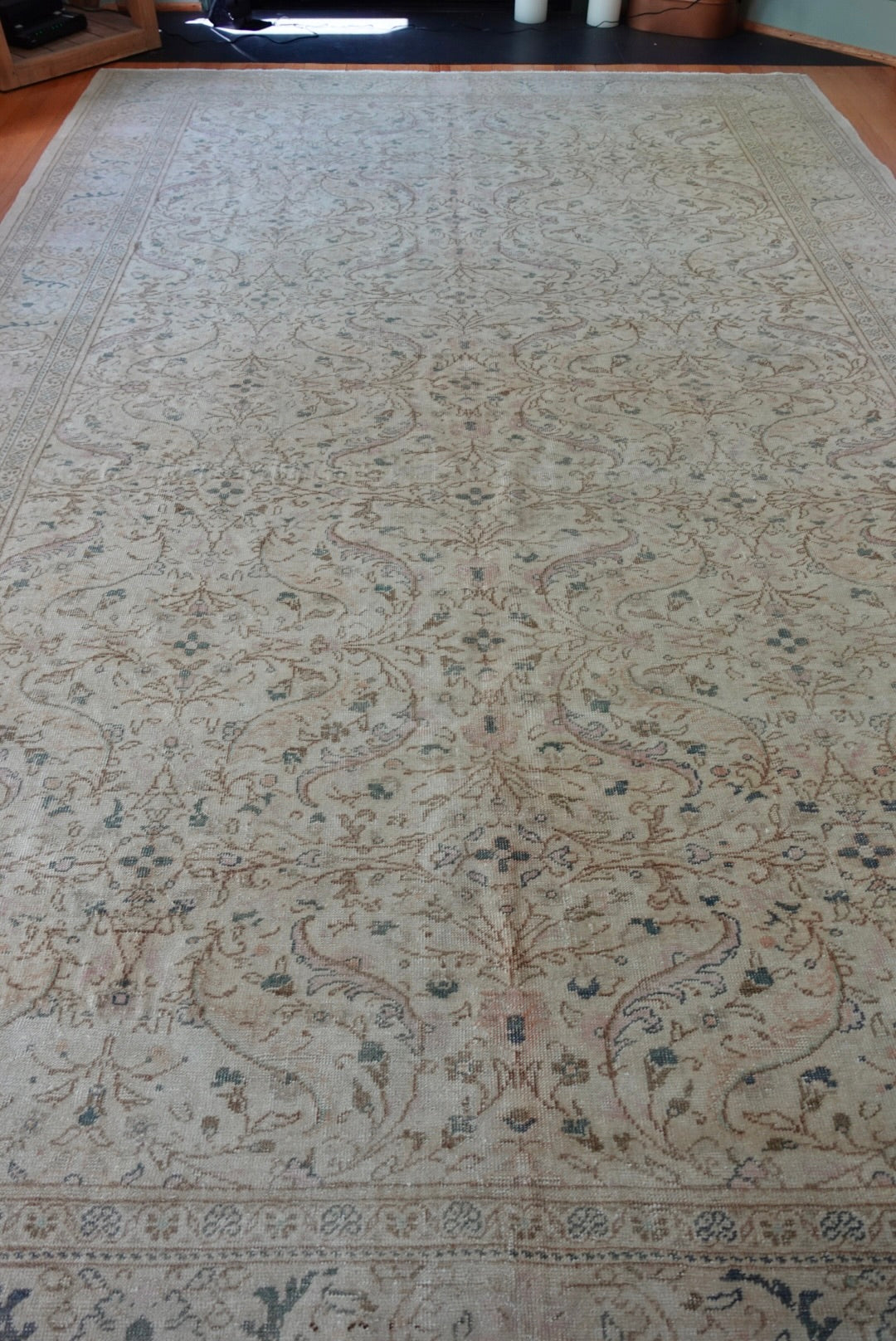 Authentic Vintage Hand-Knotted Turkish Oushak Rug | 6'5x 9'8